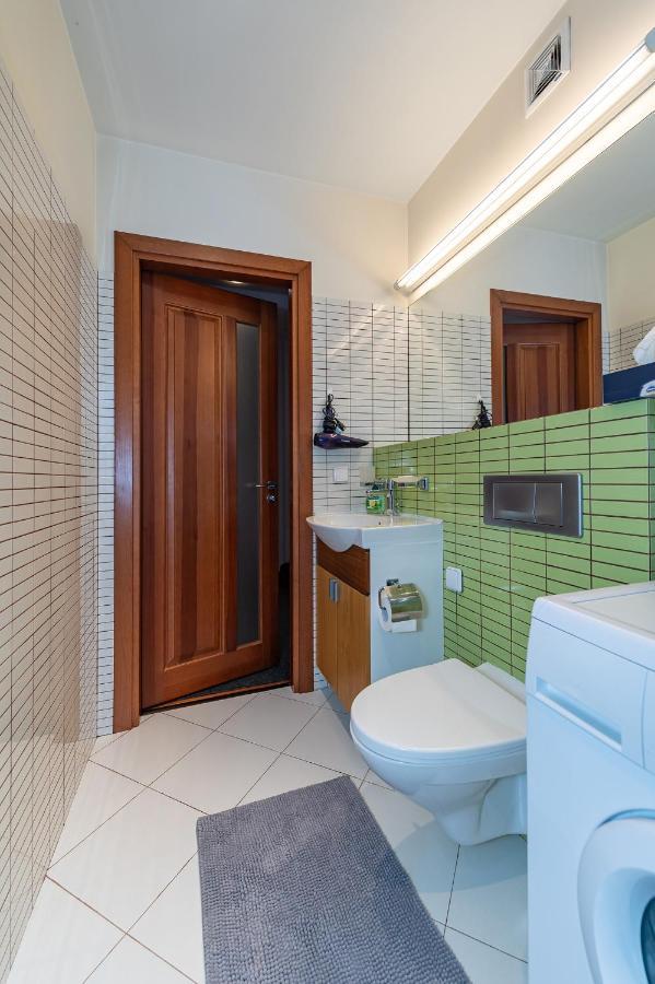 Panoramic City Centre Apartment By Polo Apartments Каунас Екстериор снимка